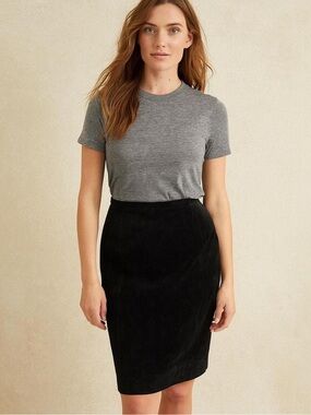 D&Co Genuine Leather Suede Pencil Skirt Size Large EUC Black